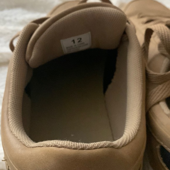 Tan faux leather shoes - Picture 6 of 6